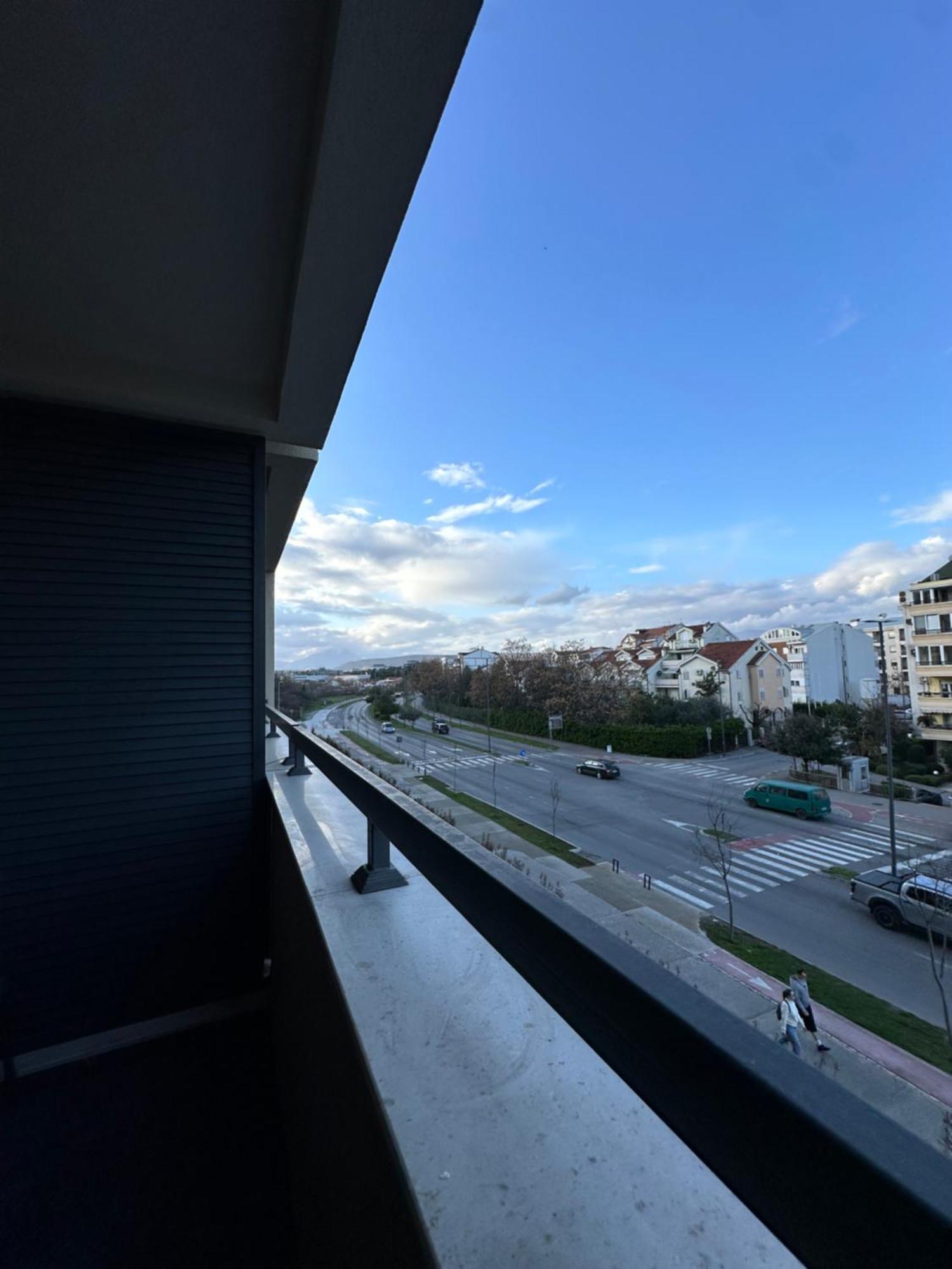 Apartman Hill Homes Mal