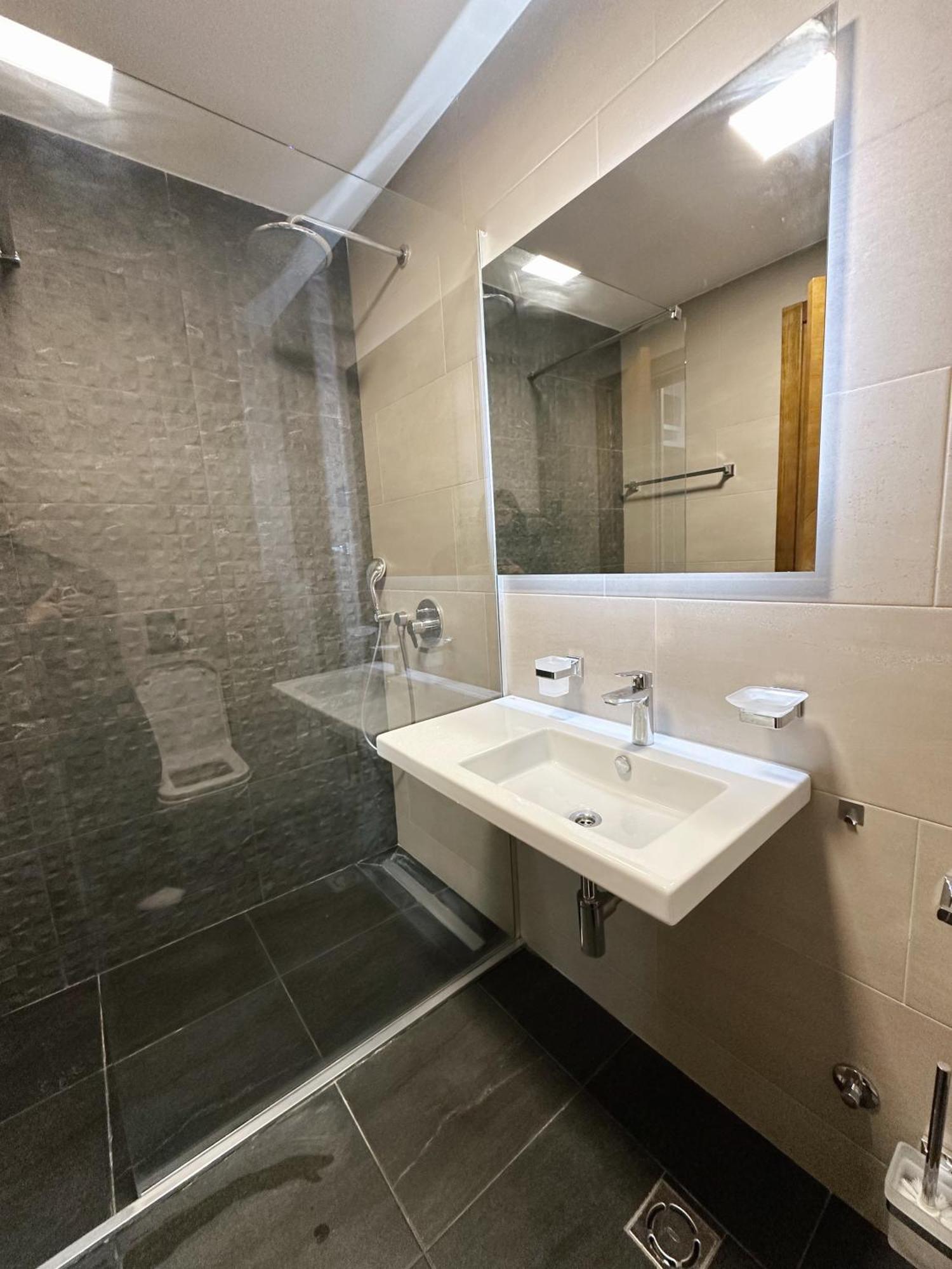 Apartman Hill Homes Mal